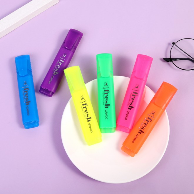 Highlighter Pens Hot Popular Triangular Shape Magic 3 Ink Colors Pink YellowWEIBO Customized Loose Logo Time Packing School