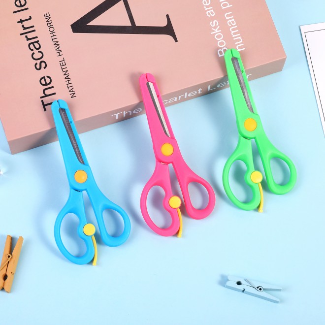 Stainless Steel Forfex Creative Tri-color Scissors For Students Blue Green Pink New Product Wholesale Not Hurt The Hand