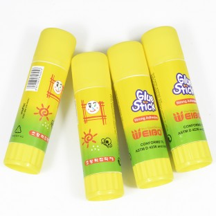 Brand Weibo  office students glue stick  China high adhesion can be customized logo solid adhesive high viscosity